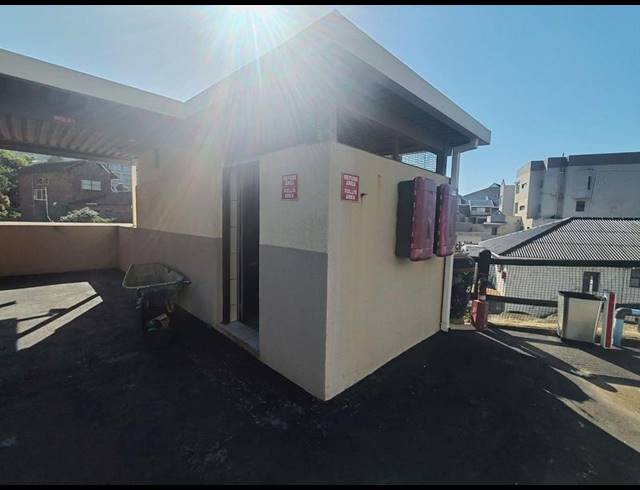 3 BEDROOM APARTMENT FOR SALE IN LAWRENCE ROCKS